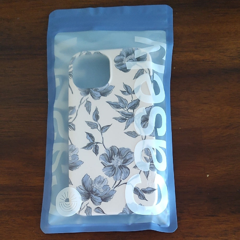 Casely Blue Floral Phone Case iPhone 15